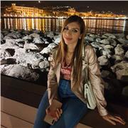 Diplomata al Liceo Classico e laureanda in lettere moderne impartisce lezioni a studenti di scuola elementare e medie. Si garantisce massima professionalità e competenza